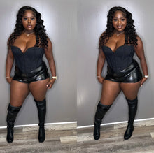 Load image into Gallery viewer, Black corset
