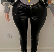 Load image into Gallery viewer, Black fitted leather pants
